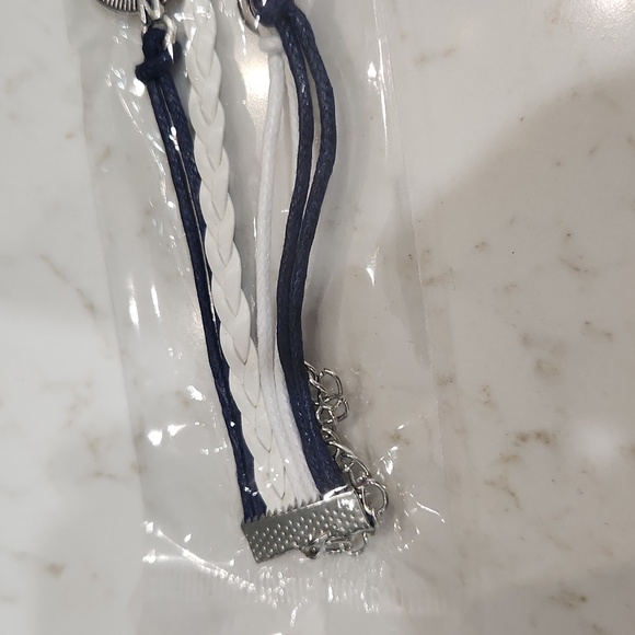 🔵 NEW IN PACKAGE PU Leather & Alloy Bracelet Navy & White - Picture 3 of 4